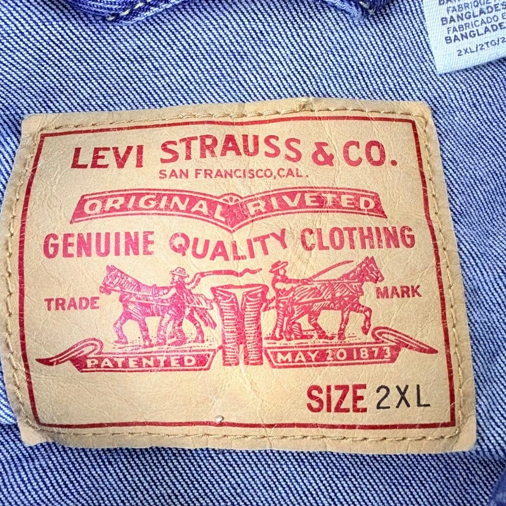 Levi's Trucker Denim Jacket Mens 2XL Blue Medium Wash Classic Jean Jacket